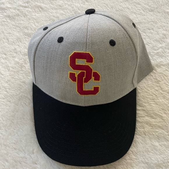 🤍NWOT USC Trojans Men’s Baseball Hat 🤍 Rare Black and Grey Cap 🤍 - Picture 1 of 2